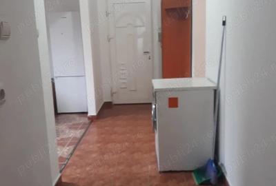 Apartament cu 3 camere decomandat în Central - 1