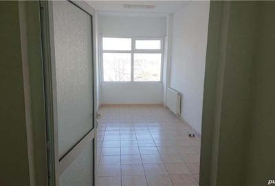 Spațiu comercial, de 1,794 mp, în Central - 6