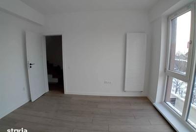 Casă cu 4 camere cu Canalizare în Central - 7