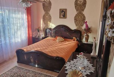 Casă cu 4 camere cu Teren 4000 Mp în Central - 4
