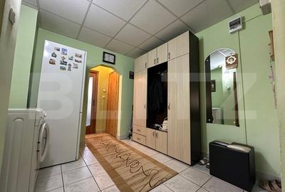 Apartament de vanzare cu 2 camere, etaj intermediar - zona Tolstoi - 8