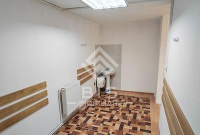 Spațiu comercial, de 80 mp, în Central - 9