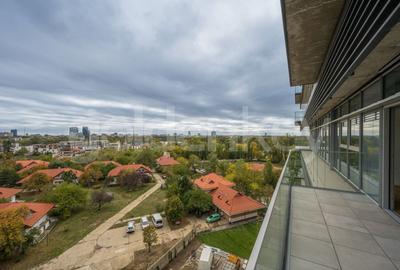 Apartament cu 3 camere decomandat în Floreasca