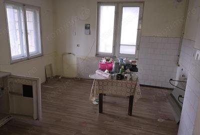 Vand imobil in Deva compusa din 2 corpuri de cladire, zona centrala, suprafata totala de teren 804 m - 12