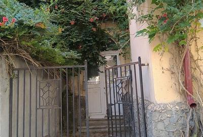 Casă individuală cu 16 camere cu Teren 169 Mp în Dorobanți - 2