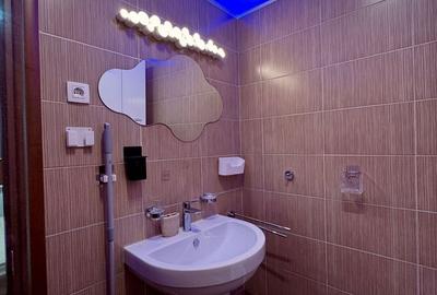 Apartament cu 3 camere decomandat în Central - 6