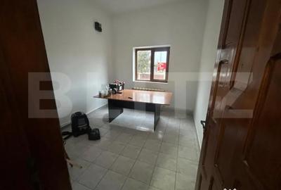 Spațiu comercial, de 80 mp, în Micro 2 - 4