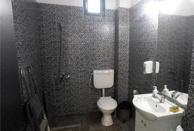 Spațiu comercial, de 84 mp, în Central - 4