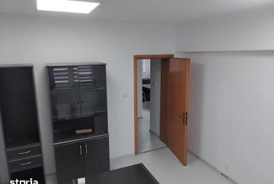 Spațiu comercial, de 75 mp, în Centrul Civic - 1