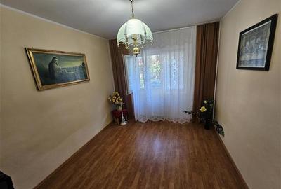 Apartament cu 3 camere decomandat, mobilat în Micro IV - 5