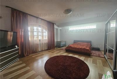 Casă individuală cu 7 camere cu Canalizare în Km 4-5 - 7