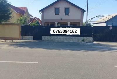 Vand casa in Caracal Str.Targul Nou, 120 mp construc?ie (2 camere , living + dressing)+foisor - 2