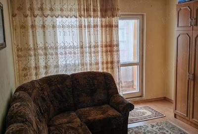 Apartament 4 camere +100 m2 bd. Tudor Vladimirescu bl.36f - 1