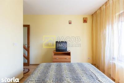 Casă cu Teren 455 Mp în Vultureni - 6