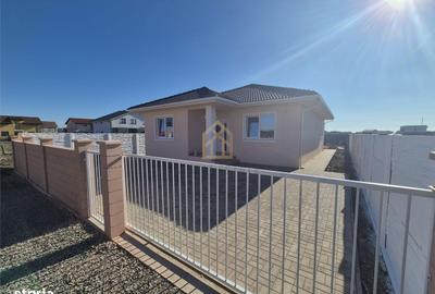 Casă cu 4 camere în Moșnița Nouă