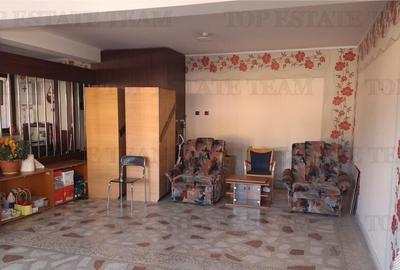 Spațiu comercial, de 50 mp, în Central - 1