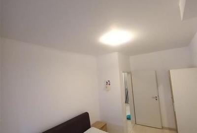 Apartament cu 3 camere decomandat, mobilat în Tractorul - 4