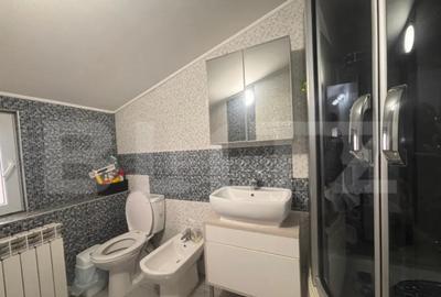 Apartament cu 4 camere decomandat în Central - 8