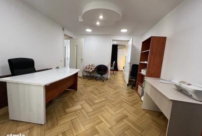 Apartament cu 4 camere decomandat, mobilat în Ultracentral