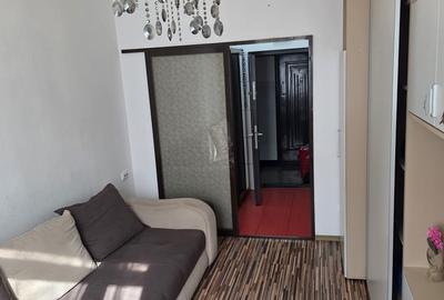 Garsonieră decomandată în Pajura - 9