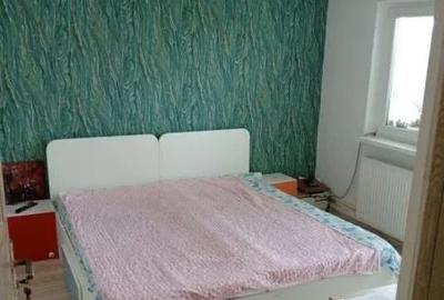 Apartament cu 2 camere decomandat, mobilat în CET - 3