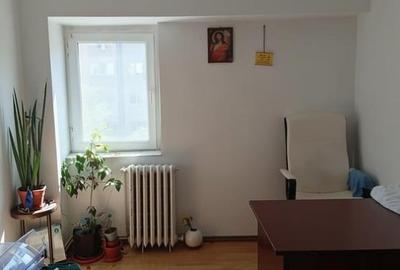 Apartament cu 3 camere decomandat în Central - 3