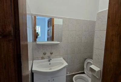 Spațiu comercial, de 105 mp, în Central - 8