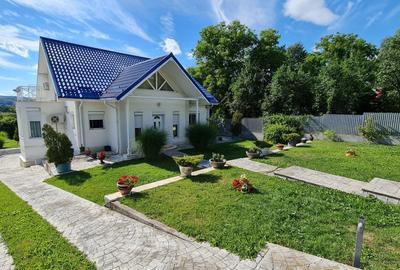 Casă cu 4 camere în Central - 2