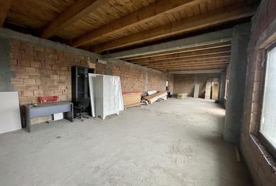 Pensiune cu piscina in constructie - 11