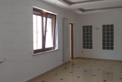 Casă cu 4 camere cu Canalizare în Grivița - 3