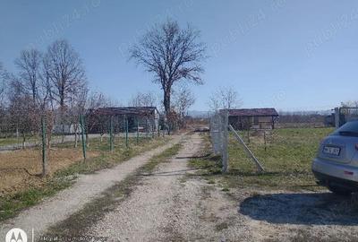 Teren de 900 mp, în Central