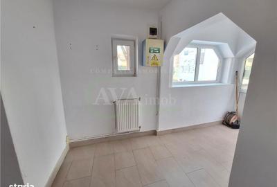 Casă cu 4 camere în Central - 2