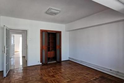 Apartament cu 4 camere, mobilat în Decebal - 20