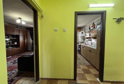 3 cam, 73 mp, decomandat, 2 bai, 2 balcoane, etaj 4, N. Titulescu - 18