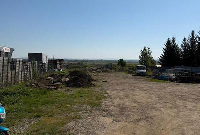 Teren de 5500 mp, în Mărgineni - 6