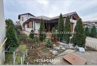 Vila+casa de vanzare zona Km 5 - 2