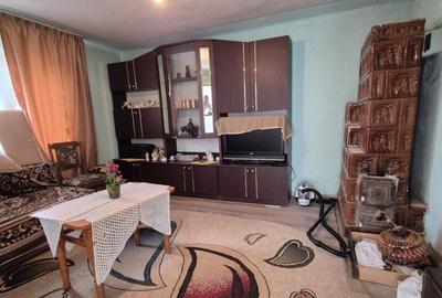 Casa tradi?ionala in Benge?ti-Ciocadia, str. Linia Mar - 4