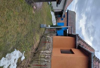 Casă cu 3 camere cu Teren 20 Mp în Petrești - 10