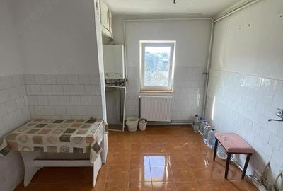 Apartament cu 4 camere decomandat în Micro 16 - 7