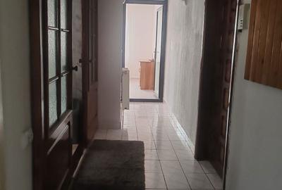 Apartament cu 2 camere decomandat în Mihăești - 6