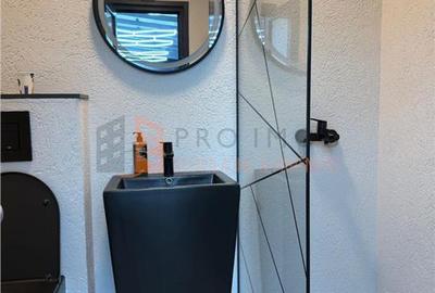 Casă individuală cu 6 camere cu Canalizare în 1 Decembrie - 17