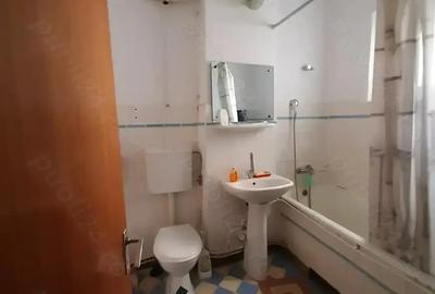 Vand apartament 3camere decomandat in Cugir - 1