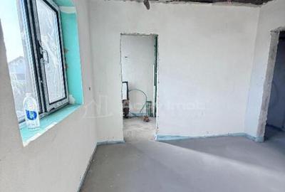 - Casa- Vila - Prelungirea Ghencea - Gladiolelor - teren 5 - 2