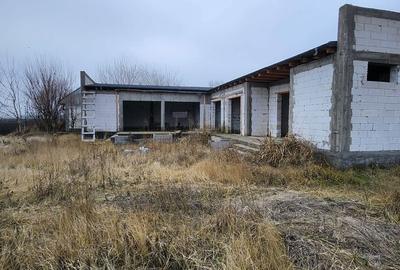 Casă cu 4 camere în Cazasu - 1