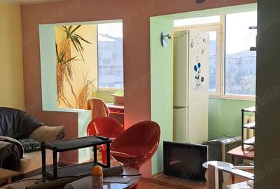 Apartament cu 3 camere decomandat în Brăilei - 5