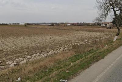 Teren de 2555 mp, în Central - 2