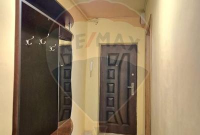 Apartament cu 4 camere de vânzare în zona Central - 2