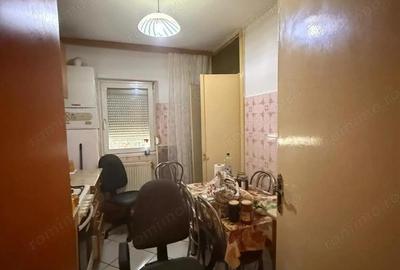 Apartament cu 3 camere semidecomandat în Dâmbovița - 3