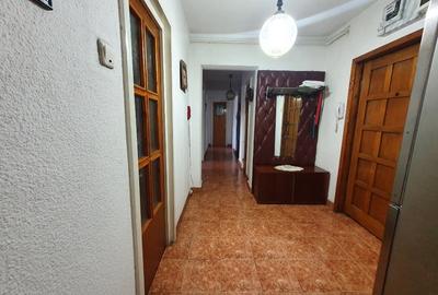 Apartament cu 4 camere decomandat, mobilat în Sud - 2