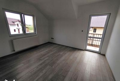 Casă cu 4 camere cu Teren 402 Mp în Central - 13